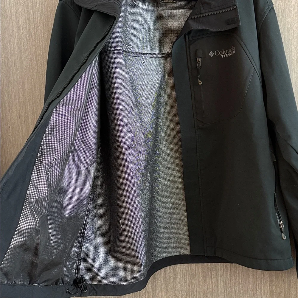 Columbia Titanium Men's Size XL Performance Jacket - Picture 6 of 9